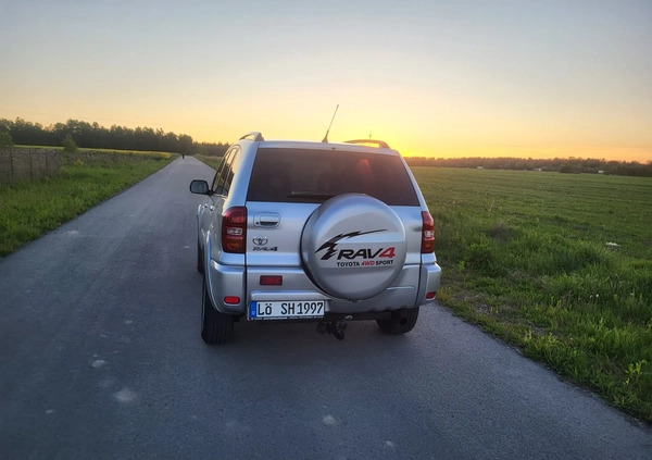 Toyota RAV4 cena 19900 przebieg: 226000, rok produkcji 2004 z Piekary Śląskie małe 497